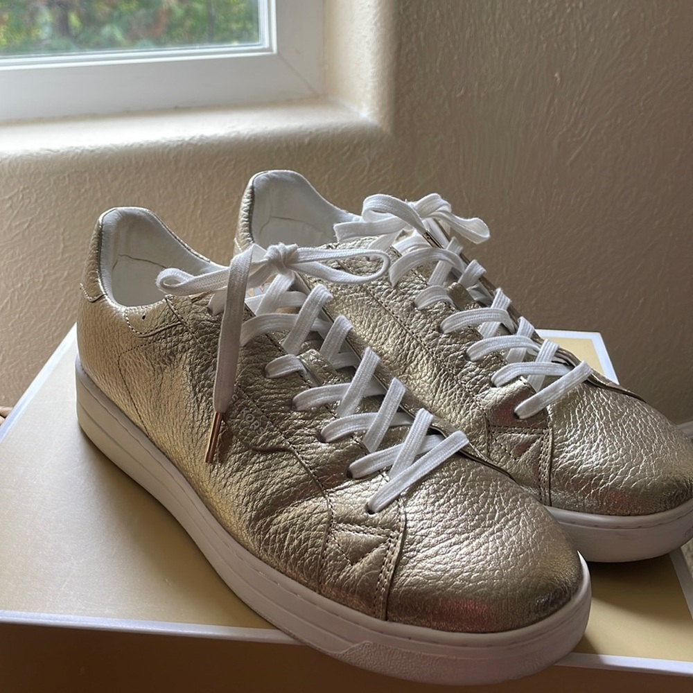 Michael Kors Keating leather gold metallic sneakers.Sz 10